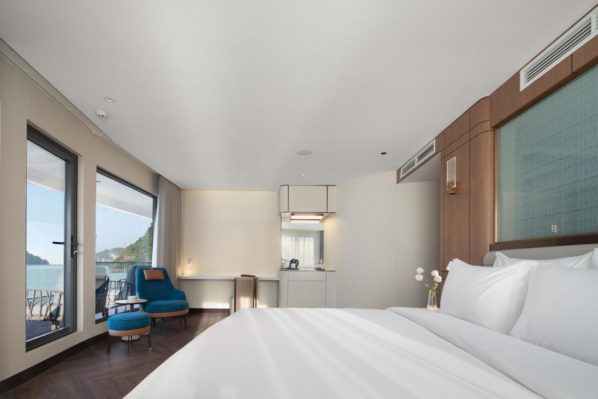 Grand Pioneers Halong Bay Cruise 2 Hotel Ха Лонг Екстериор снимка
