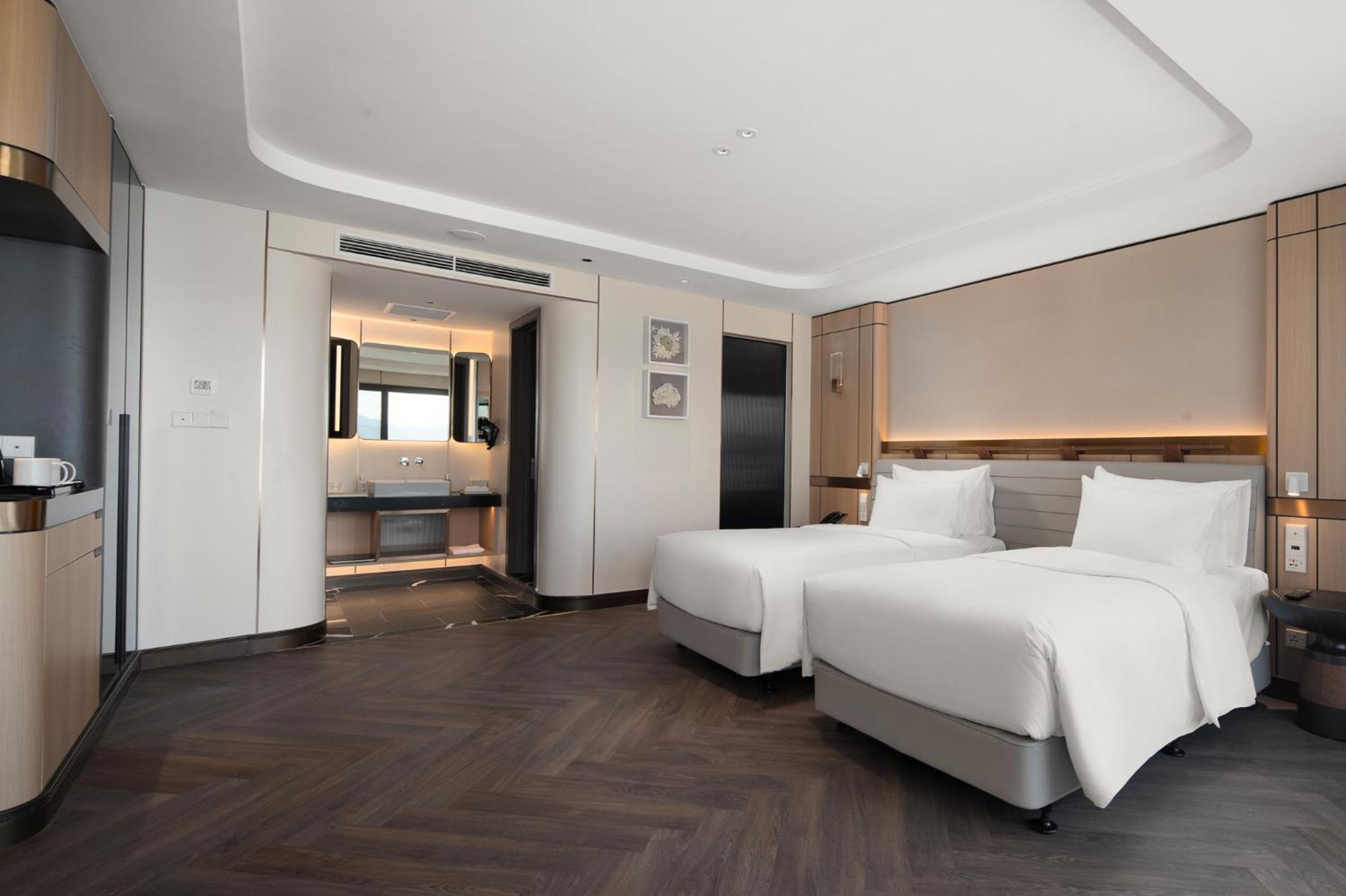 Grand Pioneers Halong Bay Cruise 2 Hotel Ха Лонг Екстериор снимка