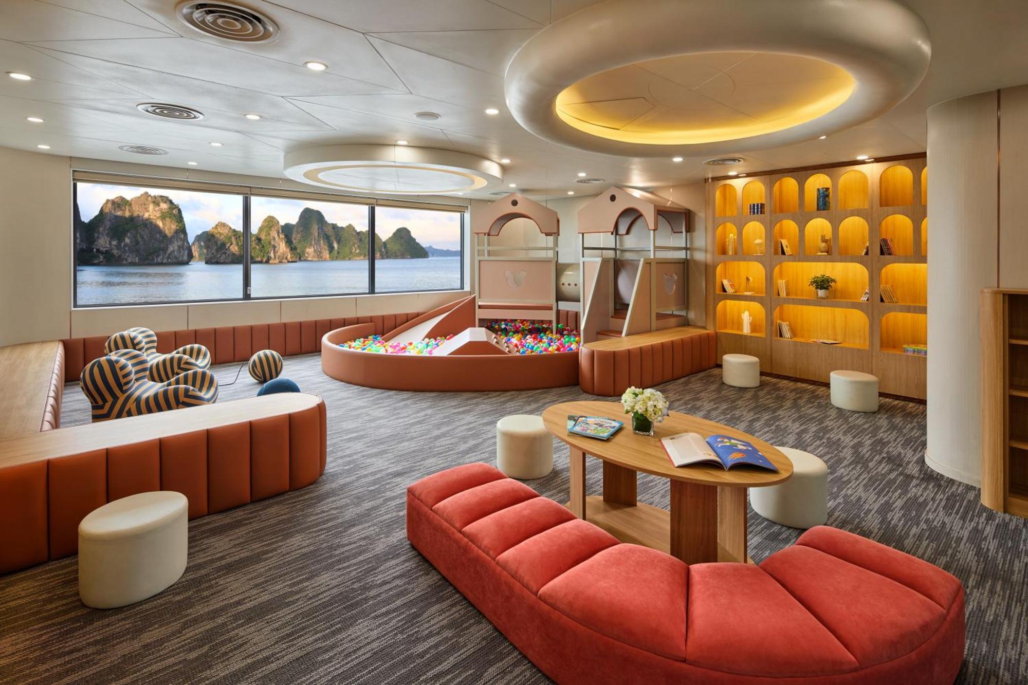 Grand Pioneers Halong Bay Cruise 2 Hotel Ха Лонг Екстериор снимка